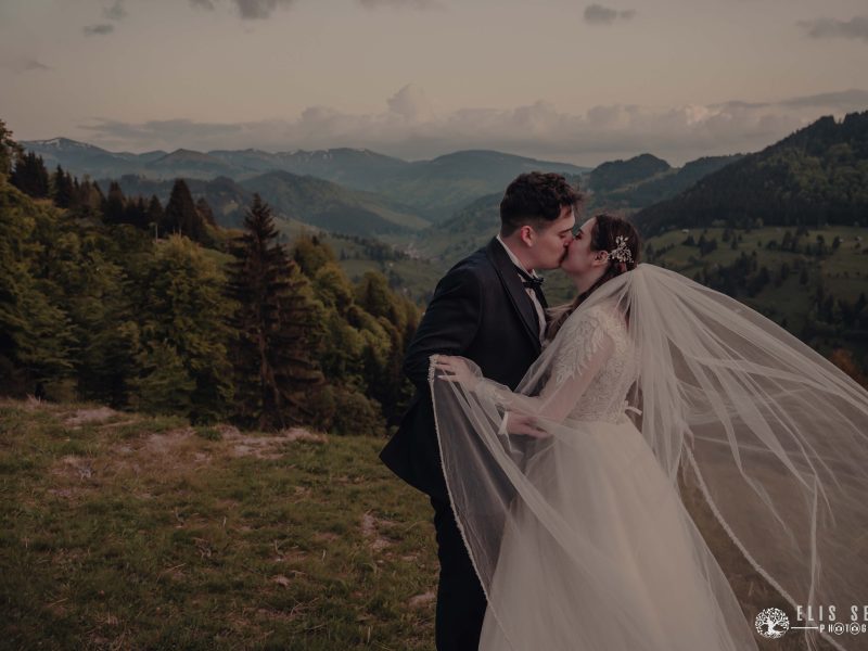 Anca-Codrut-Save-The-Date-Fum-37